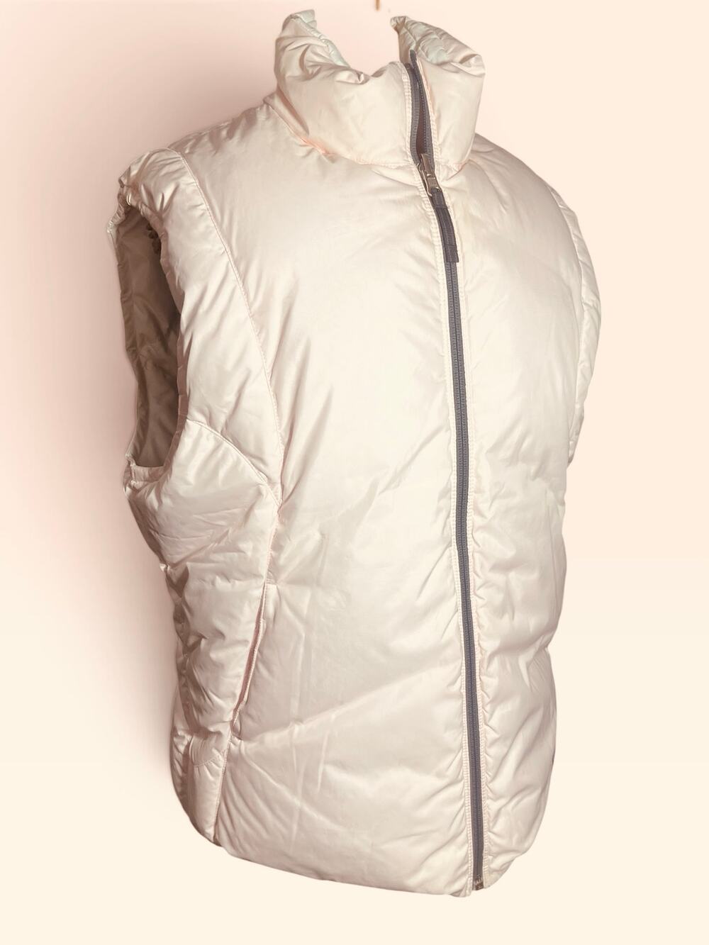 Nike Womens Reversible Puffer Vest Pink White Swoosh Zip 24” P2P NWOT